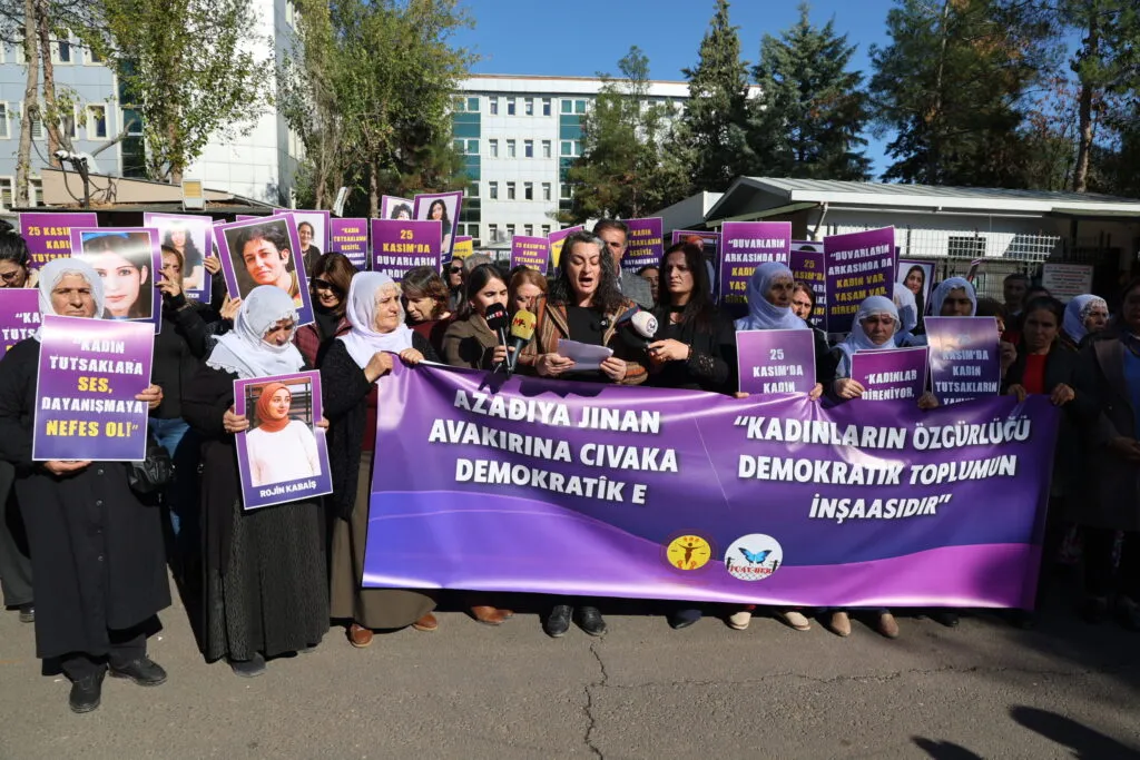 ‘Azadiya girtiyên jin tê astengkirin’