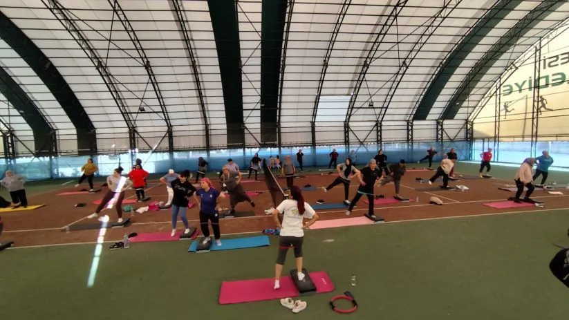 Şaredariya Peyasê ji bo jinan derfeta werzîşê afirand