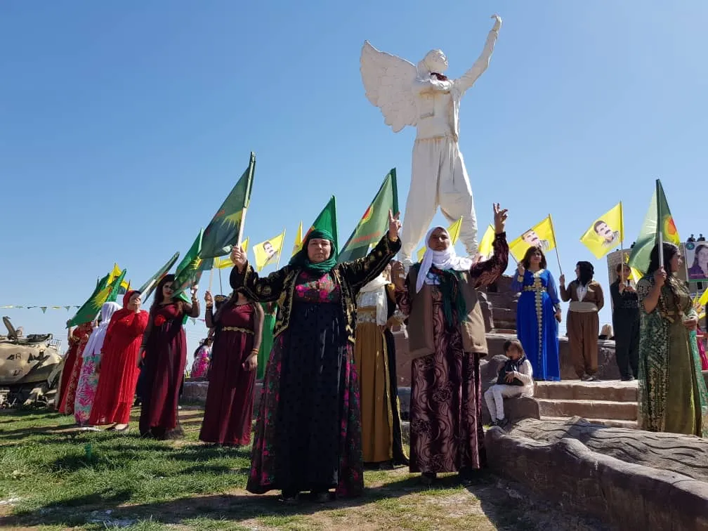 Aştî bi pêşengtiya jinan pêkan e