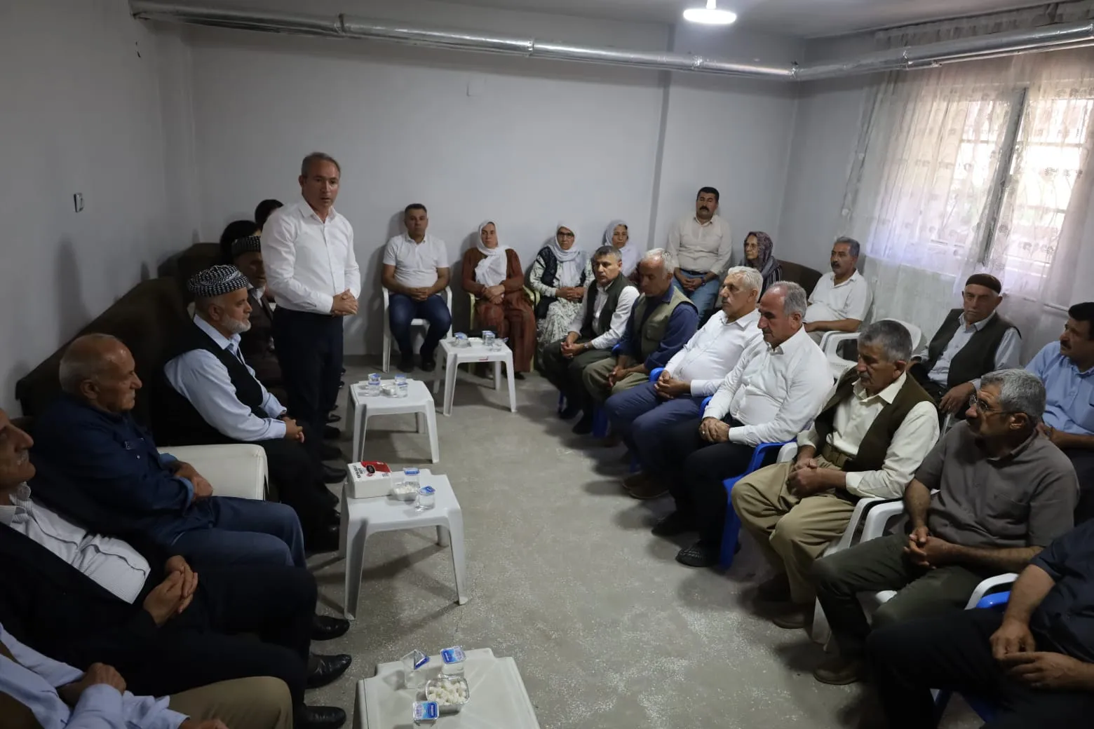 Bi girseyî serdana şîna Şehrîban Alturk kirin