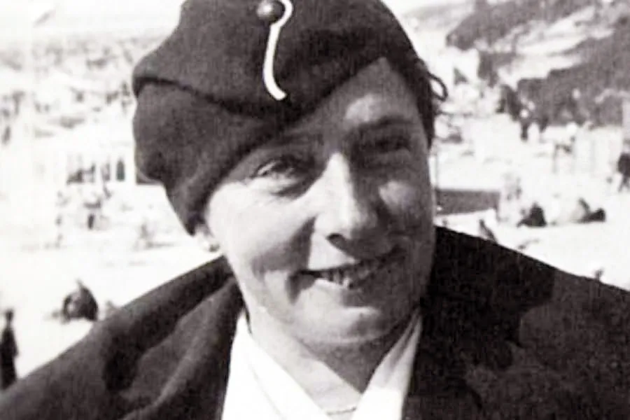 Di nav şer de jiyanê parast