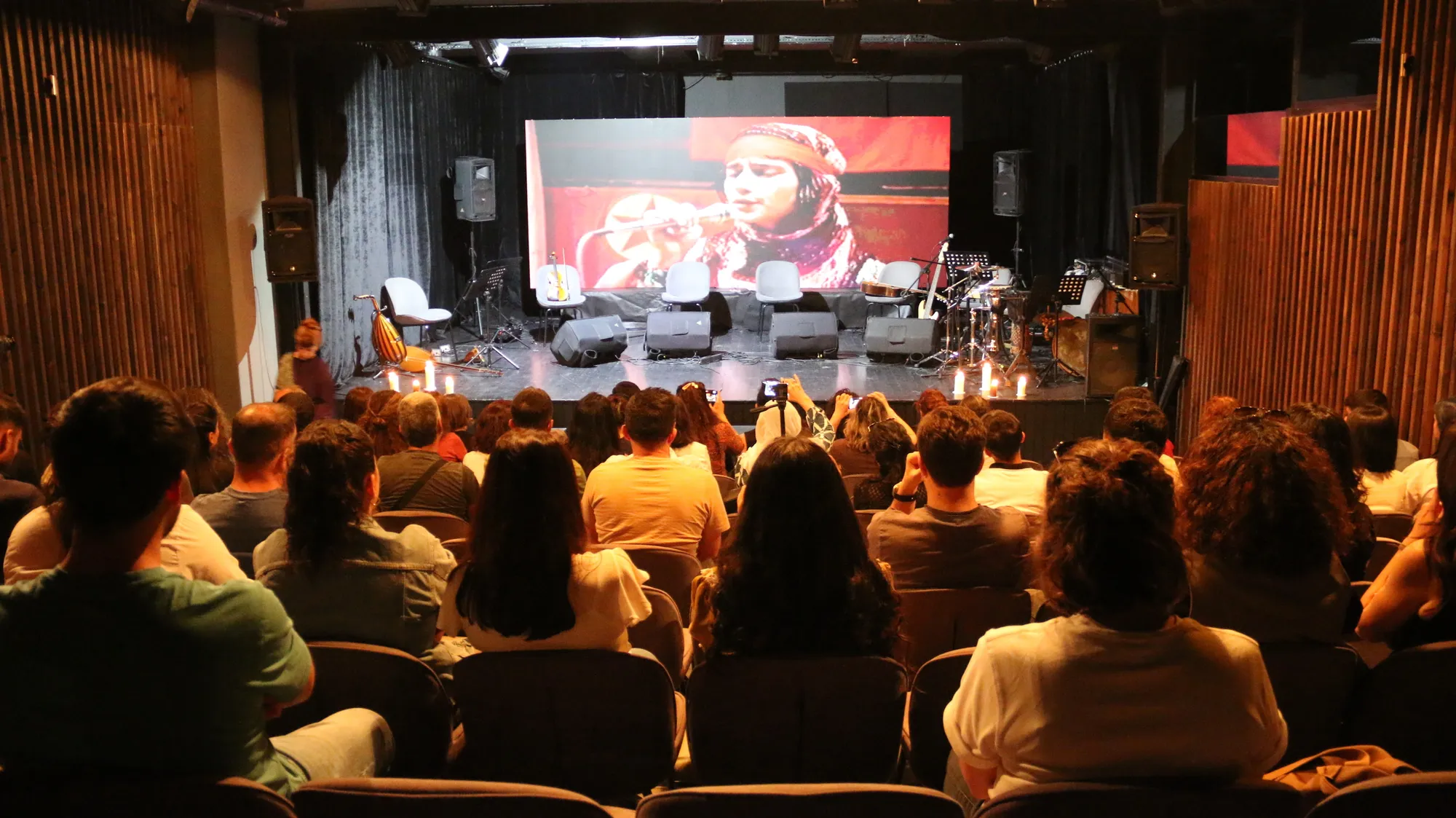 Hozan Mizgîn li Amedê hat bibîranîn