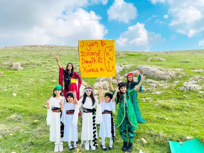 Ji bo kurdî bang û gazî