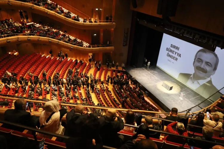 Sirri Sureyya Onder tê bibîranîn