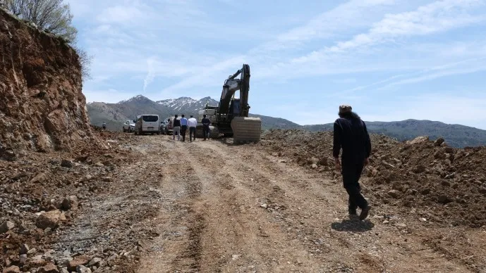 Zozanên Hesendînê ji bo baregeha leşkerî tê talankirin