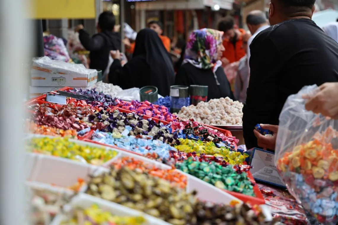 Şekir devê gel şîrîn nake!