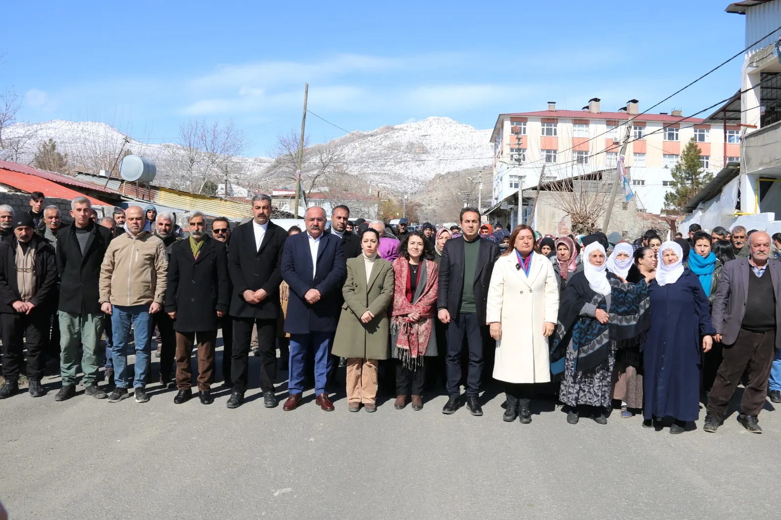 Esnafekî tacîza zayendî li 8 zarokan kir