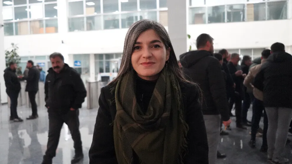 Dê vîna vî gelî teslîmî qeyûman nekin