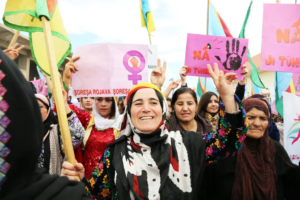 Dînamoya şoreşa kurd dê azadî û demokrasiyê bîne