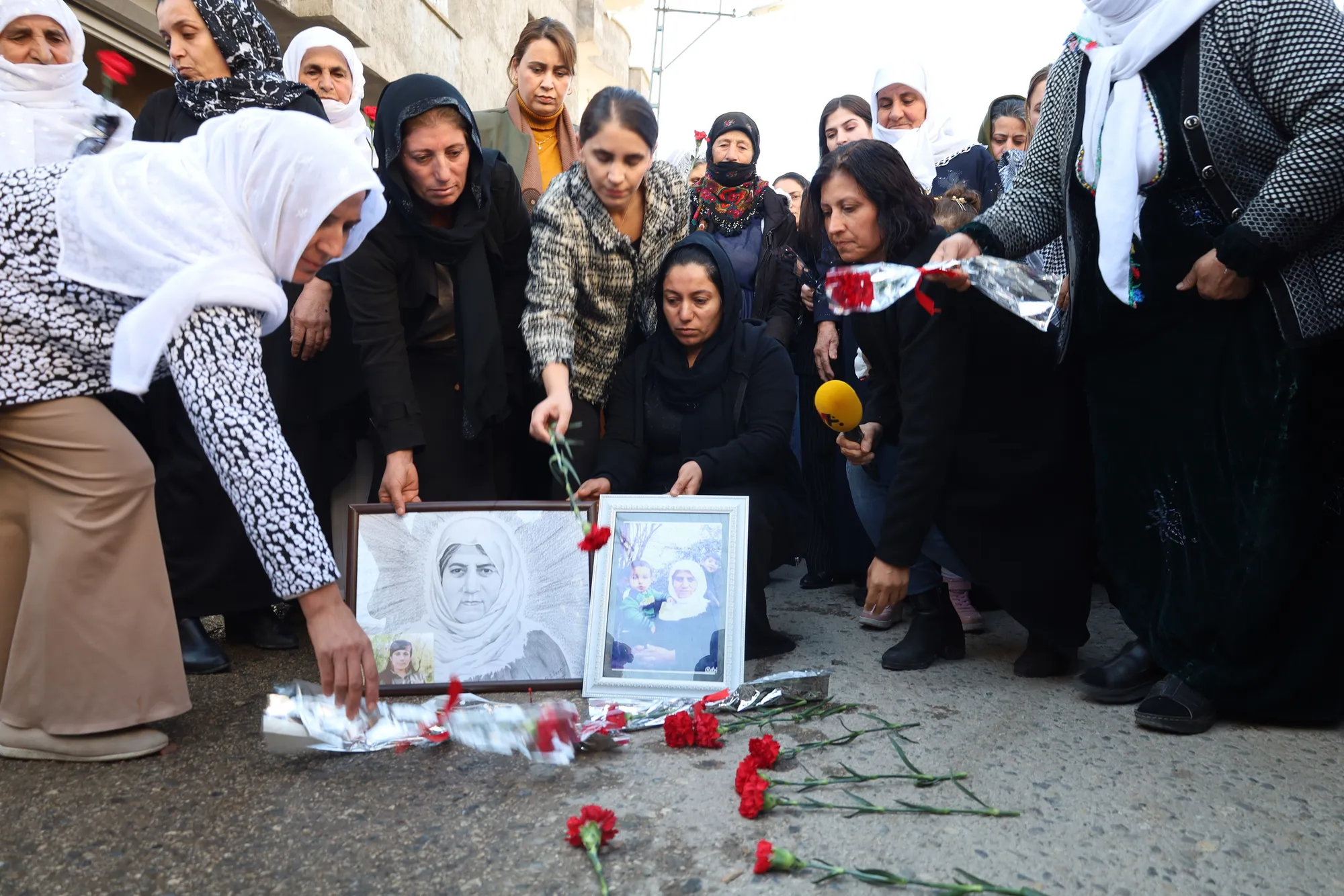 Dayika Taybet Înan bi bîr anîn