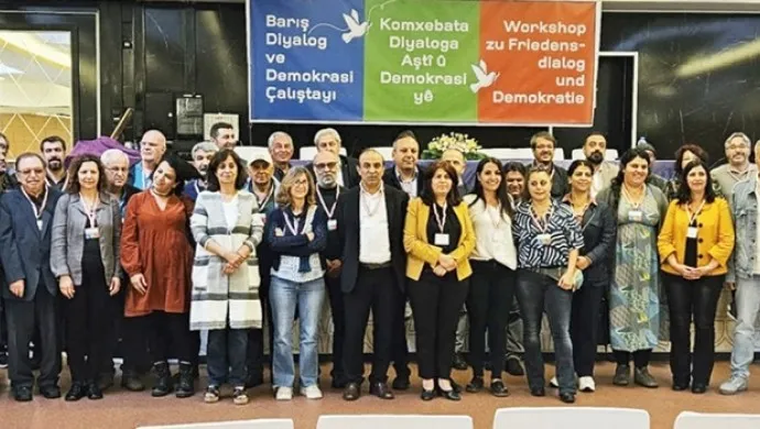 Înîsiyatîfa Hunerê ya ji bo Azadiyê: Piştevanê mezin bikin