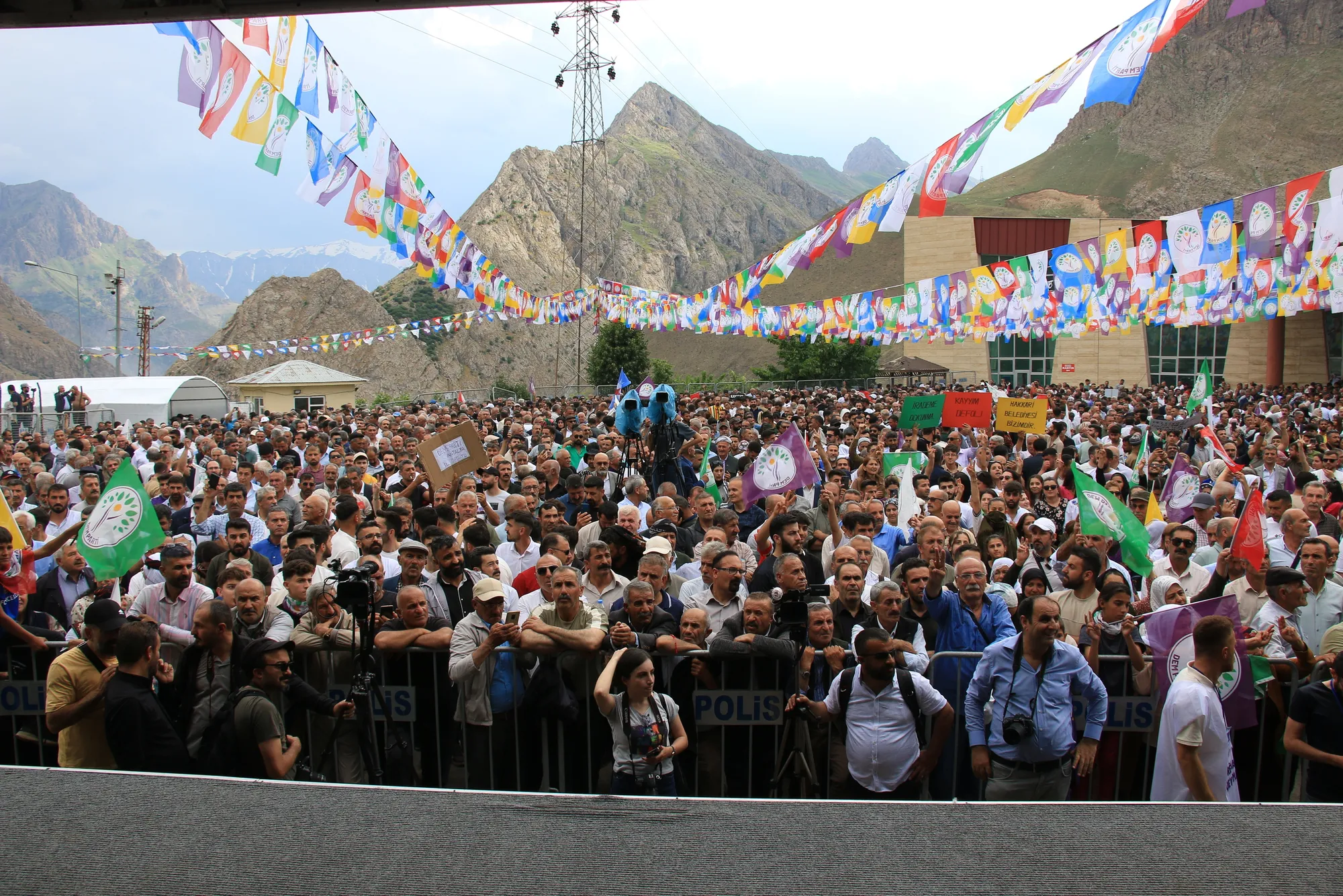 Uçar: Şaredariya gel, gel bi xwe ye