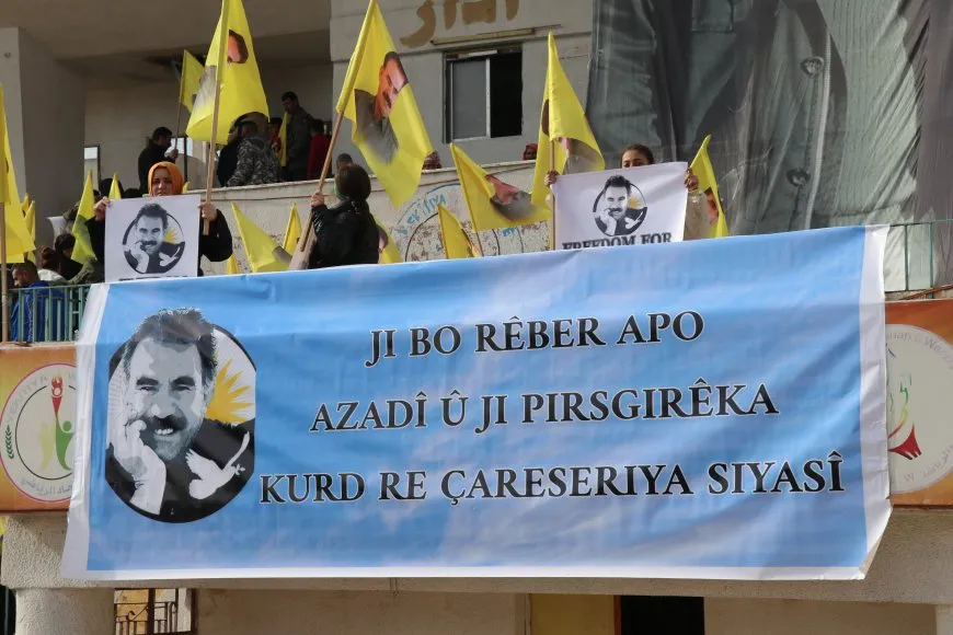 ‘Rojava bo azadiya Rêber Apo têdikoşe’