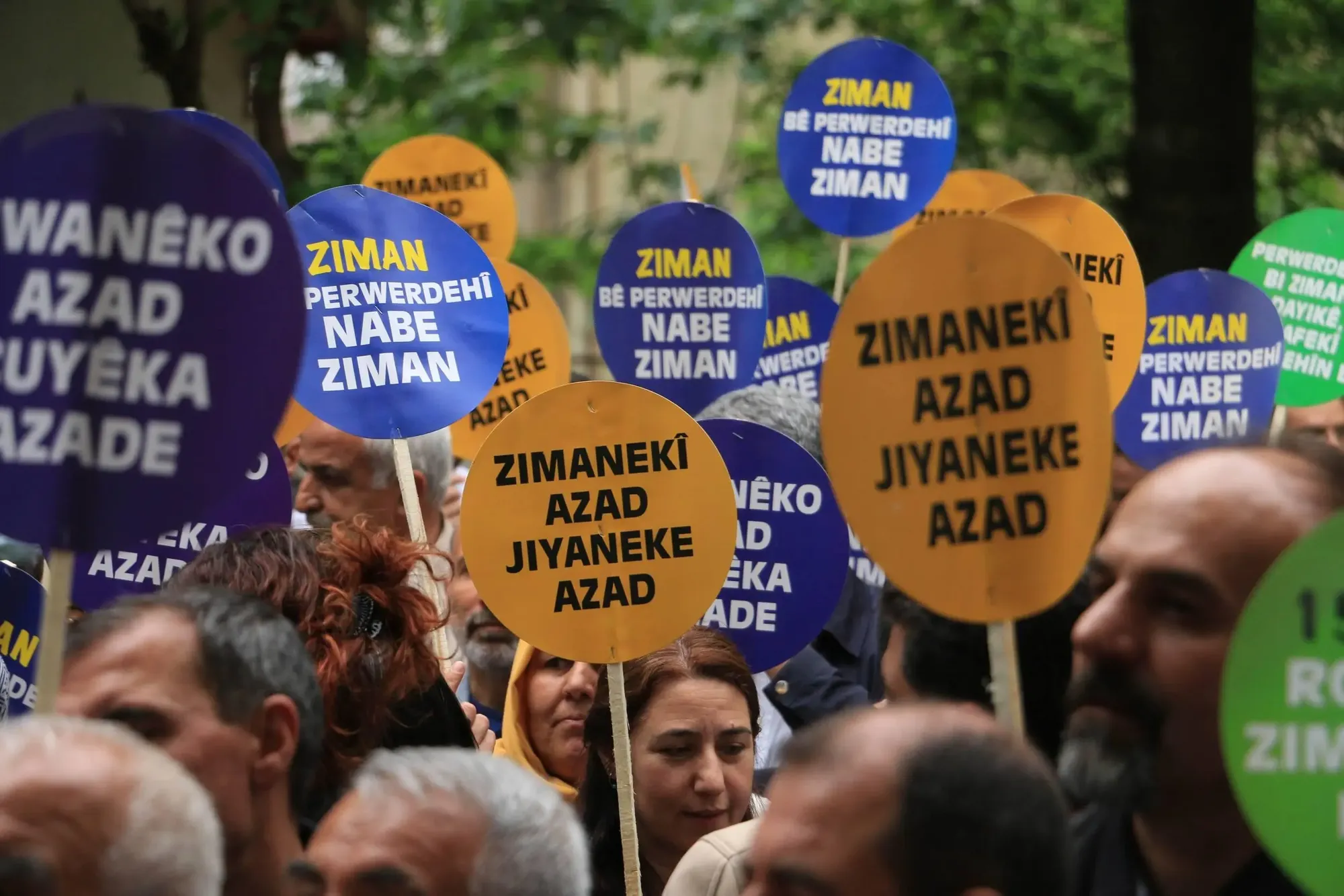 Daxwaza kurdan a perwerdehiya bi zimanê dayikê