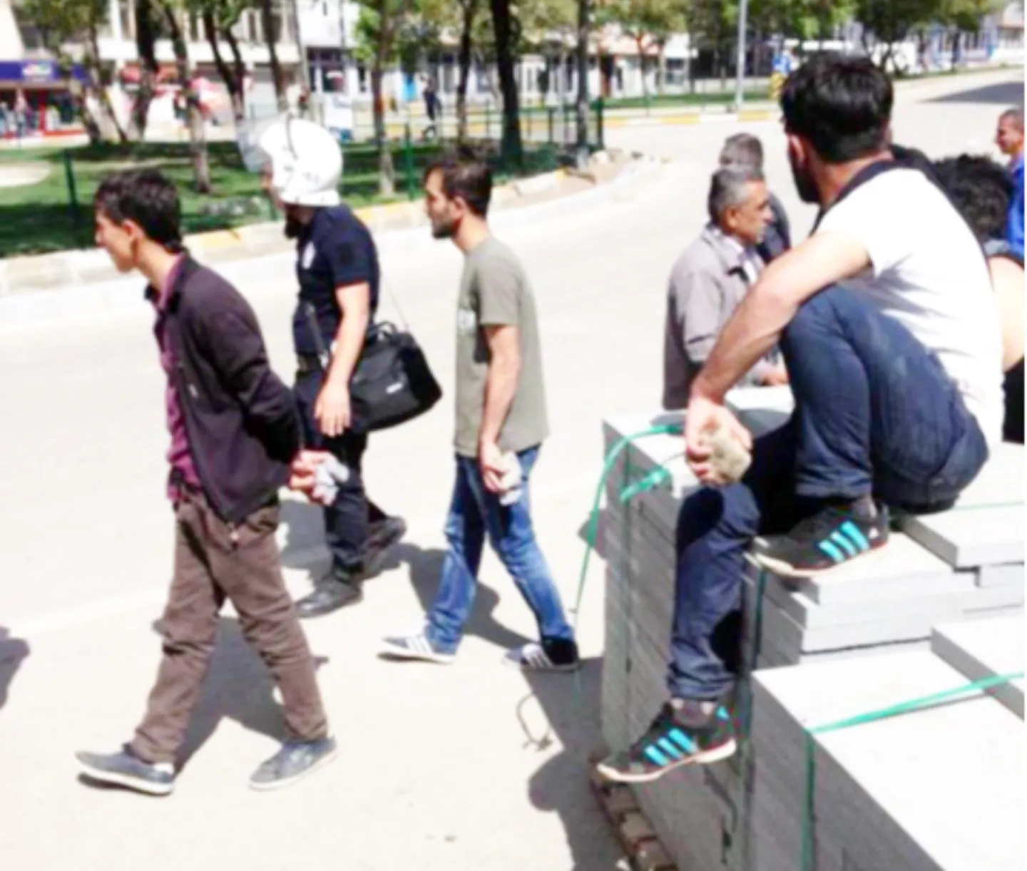 Nîjadperestiya faşîzan ava dikin