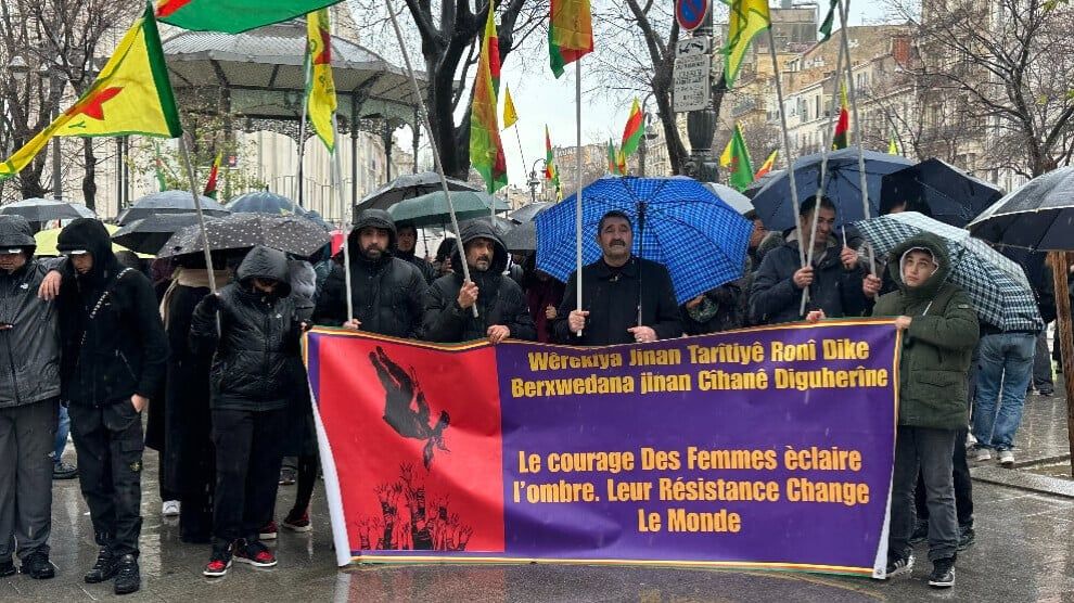 Ji bo Rojava li Marsilyayê mîtîng li dar xistin