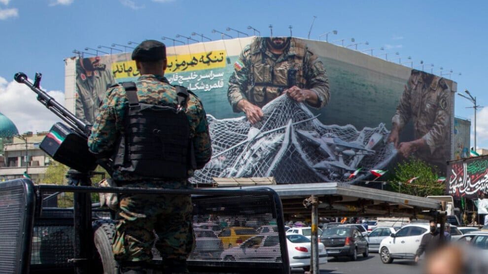 Îranê 2 ciwanên Kurd binçav kirin