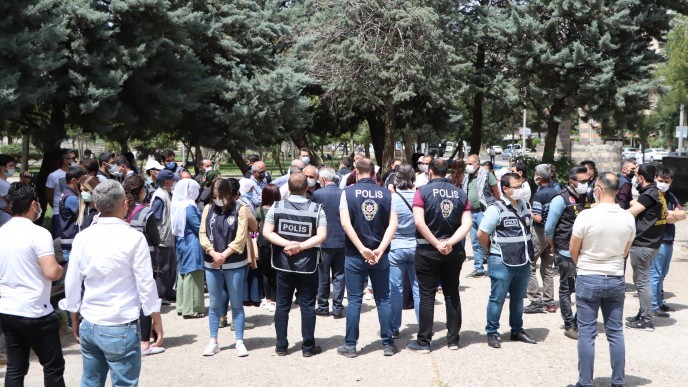 Li çar navçeyên Amedê tecrîd hat şermezarkirin