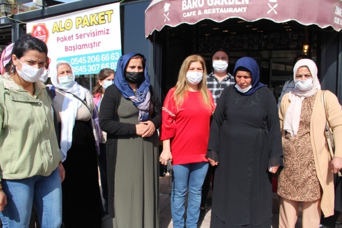 Aktîvîstên TJA’yê û xwendekaran serdana Şenyaşar kir