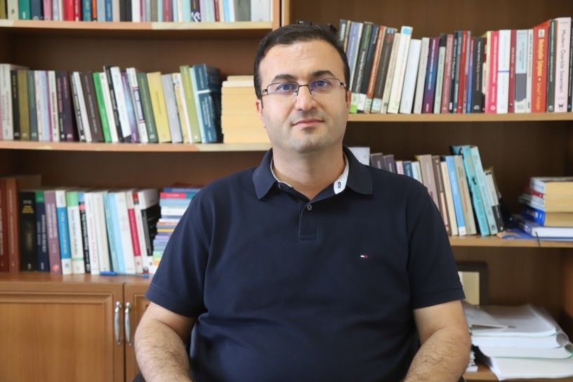 Akademîsyen Orhan: Qanûna çerçeve divê bibe bingeha aştiyê