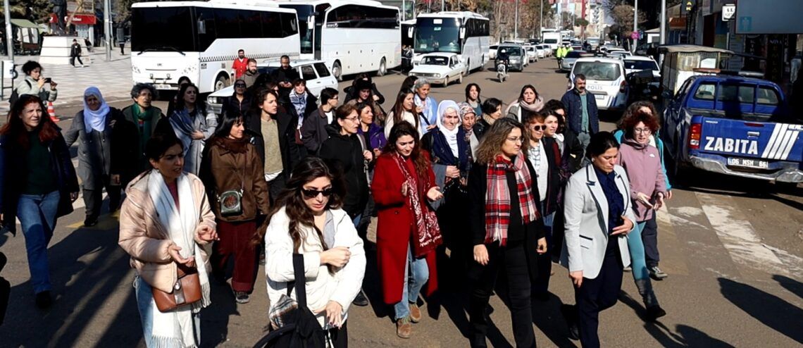 Piştevaniya jinan a ji bo berxwedana seferberiya Rojava berdewam dike