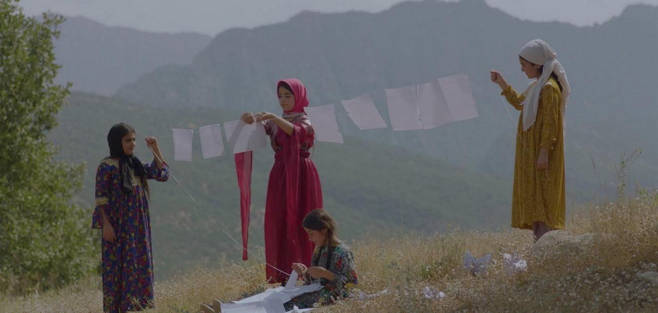 Di sînemayê de paqijiya zarokatiyê û rengê spî! 