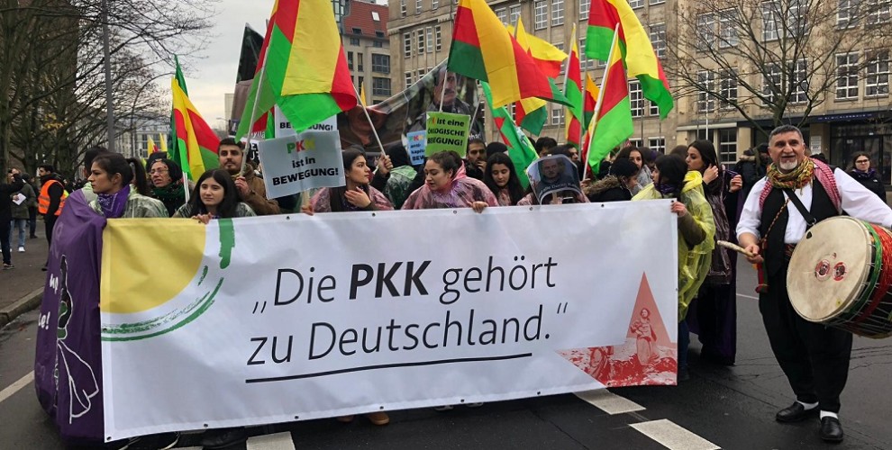 Gelê kurd 28 sal in li dijî qedexeya Almanyayê têdikoş e