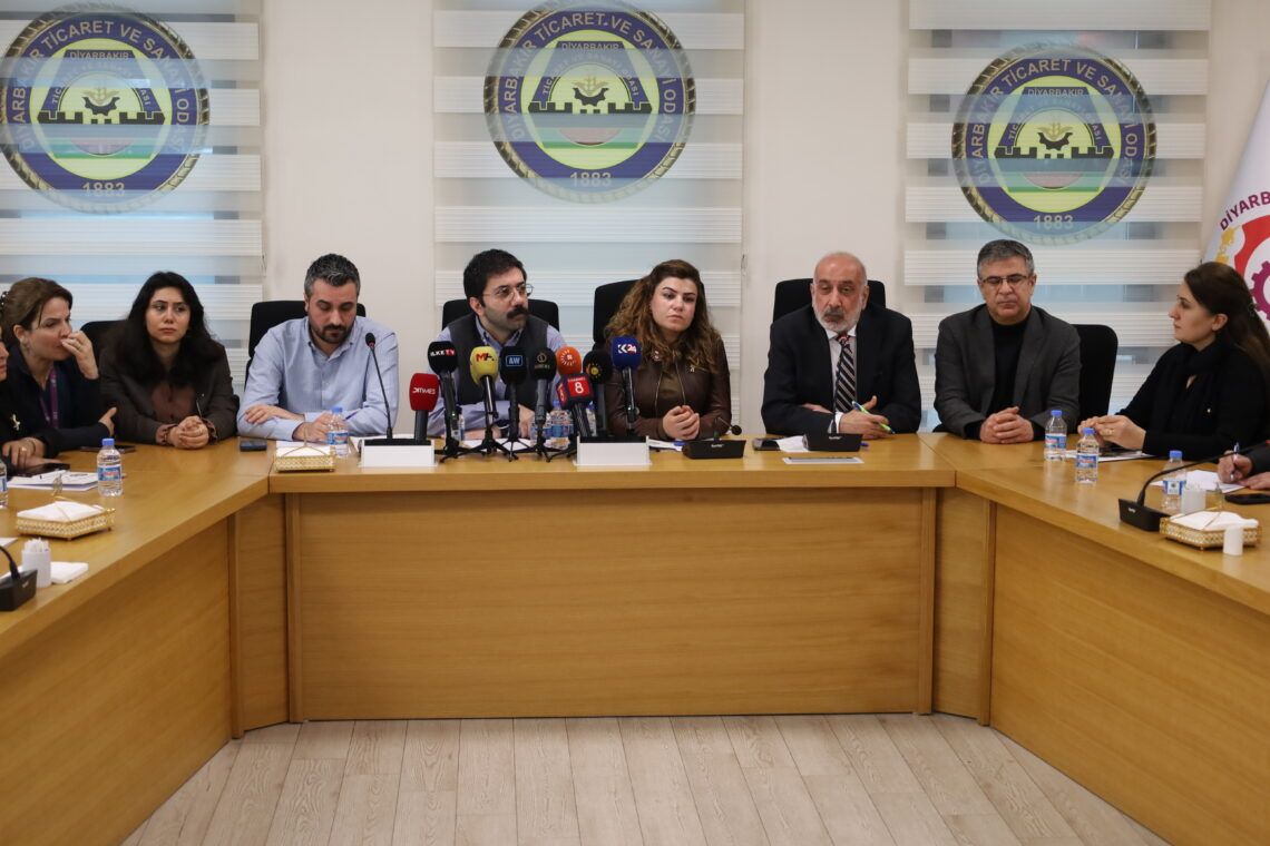 Li Amedê banga ji bo alîkariya Rojava