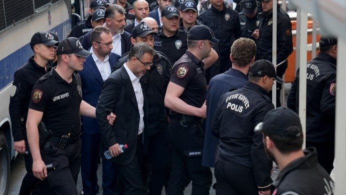 CHPê bi sekna xwe êşên kurdan cardin vejand