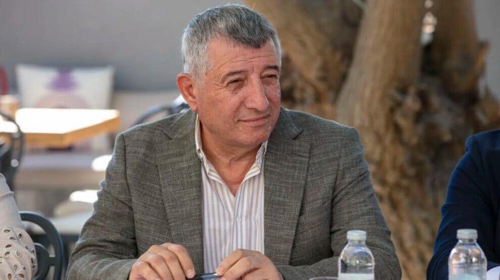 Şaredarê Guzelbahçe yê CHPyî ji wezîfeyê hat dûrxistin
