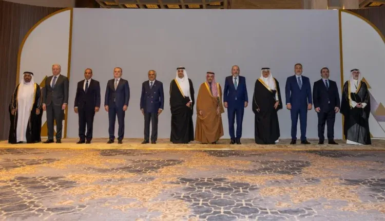 12 welatên Ereb û Îslamî hişyarî dan Îranê