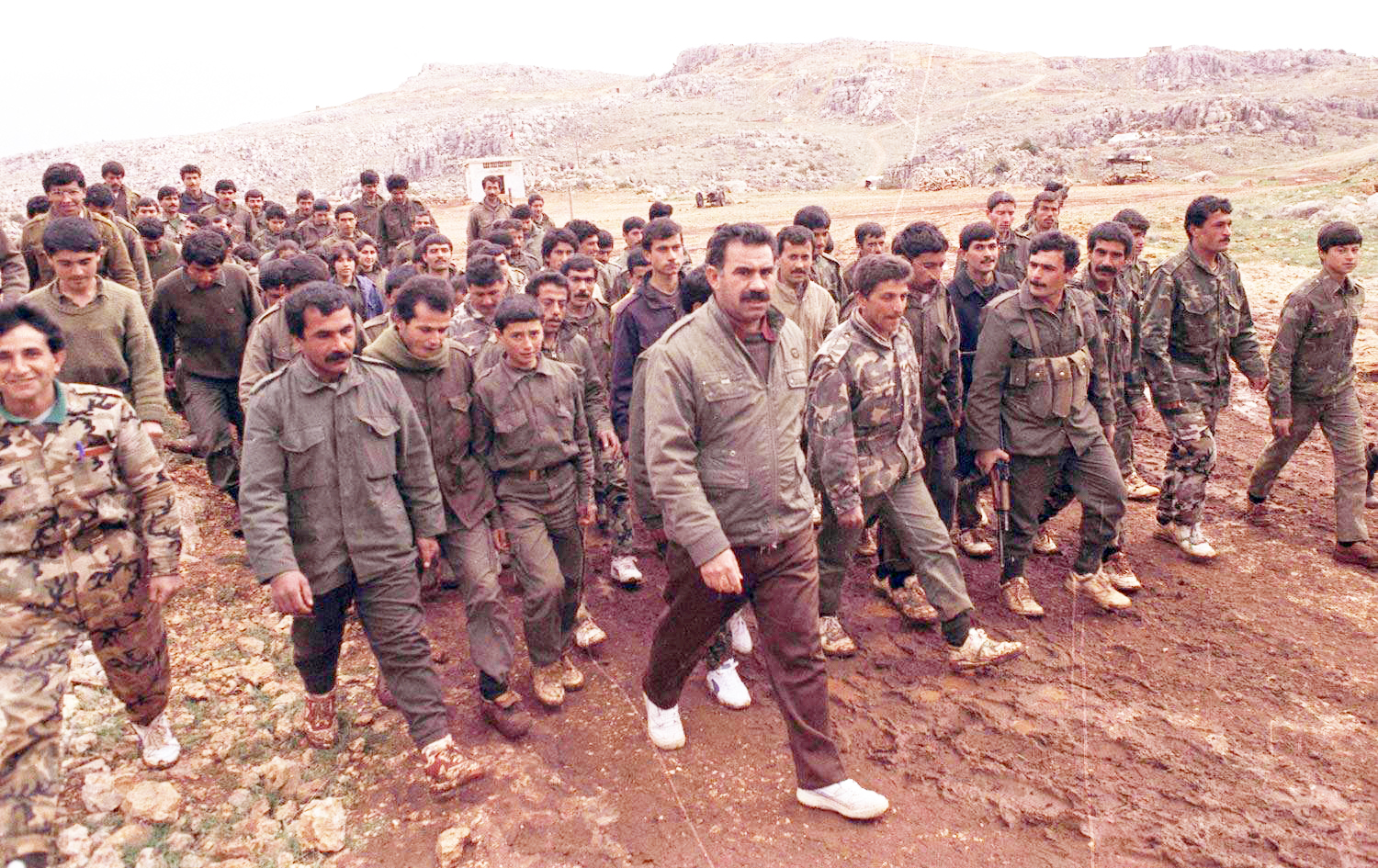 Rojhilata Navîn di navbera xefka alozî û asoyên rizgariyê de