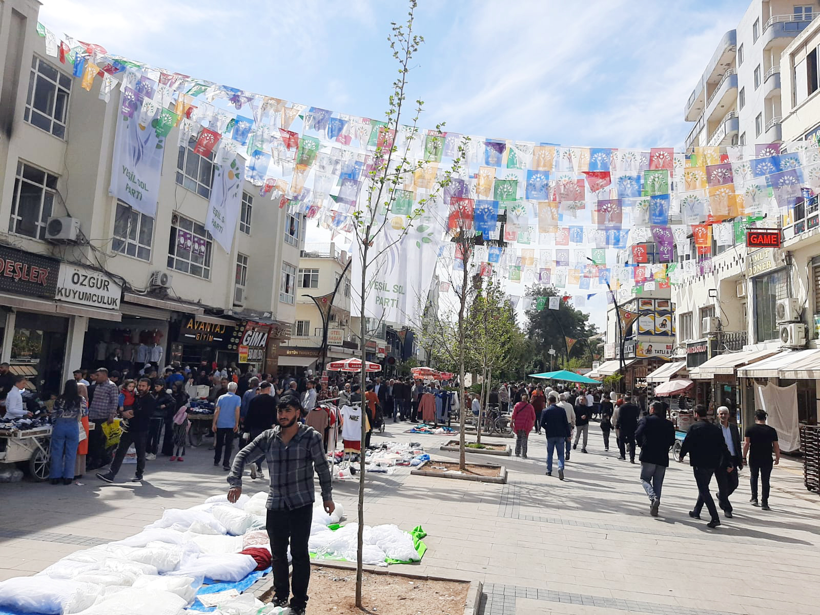 14’ê Tîrmehê zagona azadiyê ye