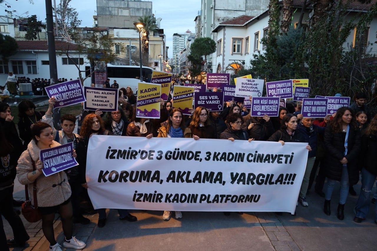 Platforma Jinan a Îzmîrê: Dewleta kujer dê hesab bide 