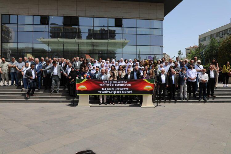 Divê her kes di bin sîwana yekitiyê de cih bigirê