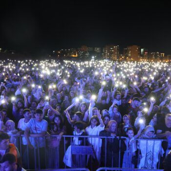 Koma Amed li Mêrdînê konser da