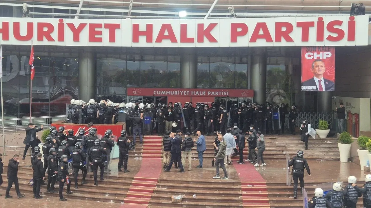 Aştiya civakî bi statuya siyasî û hiqûqî pêkan e