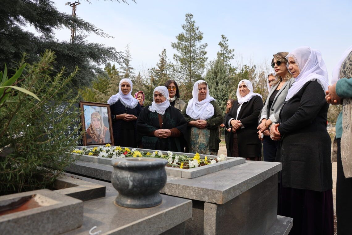 Dayîkên Aştiyê: Dayika Sakîne pêşenga me bû