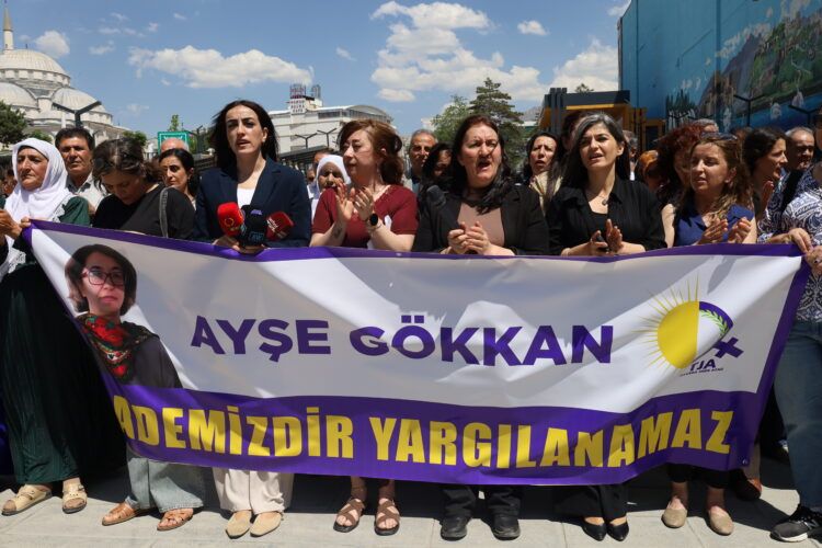‘Cezayê li Ayşe Gokkan hatiye birîn êrişeke li dijî vîna jinan e’