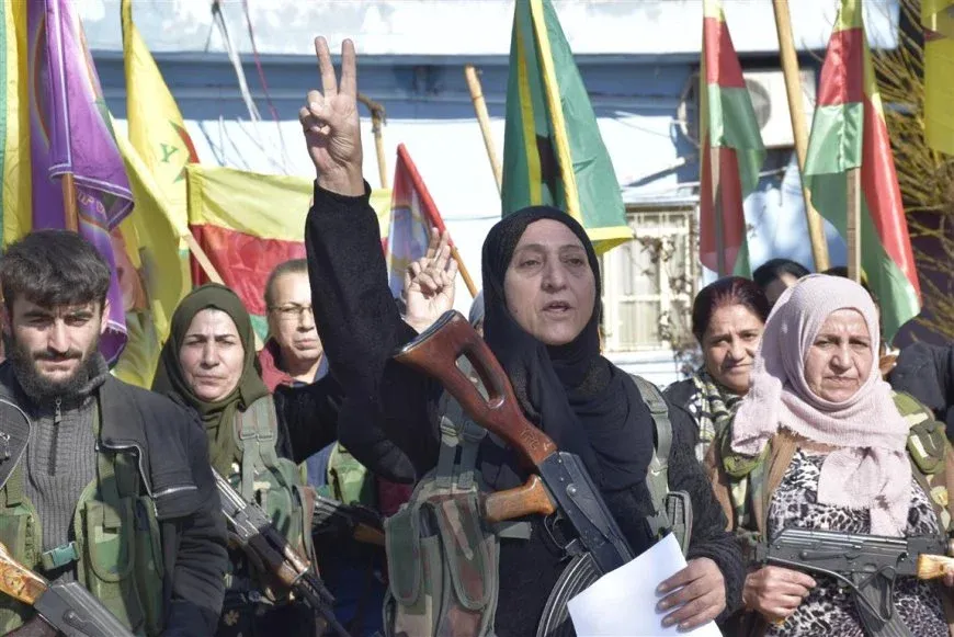 Malbatên şehîdan ji bo parastinê tabûr ava kirin