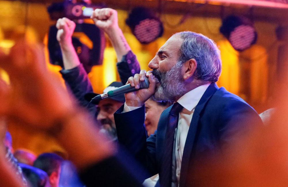 Tirkiye şer gur dike!