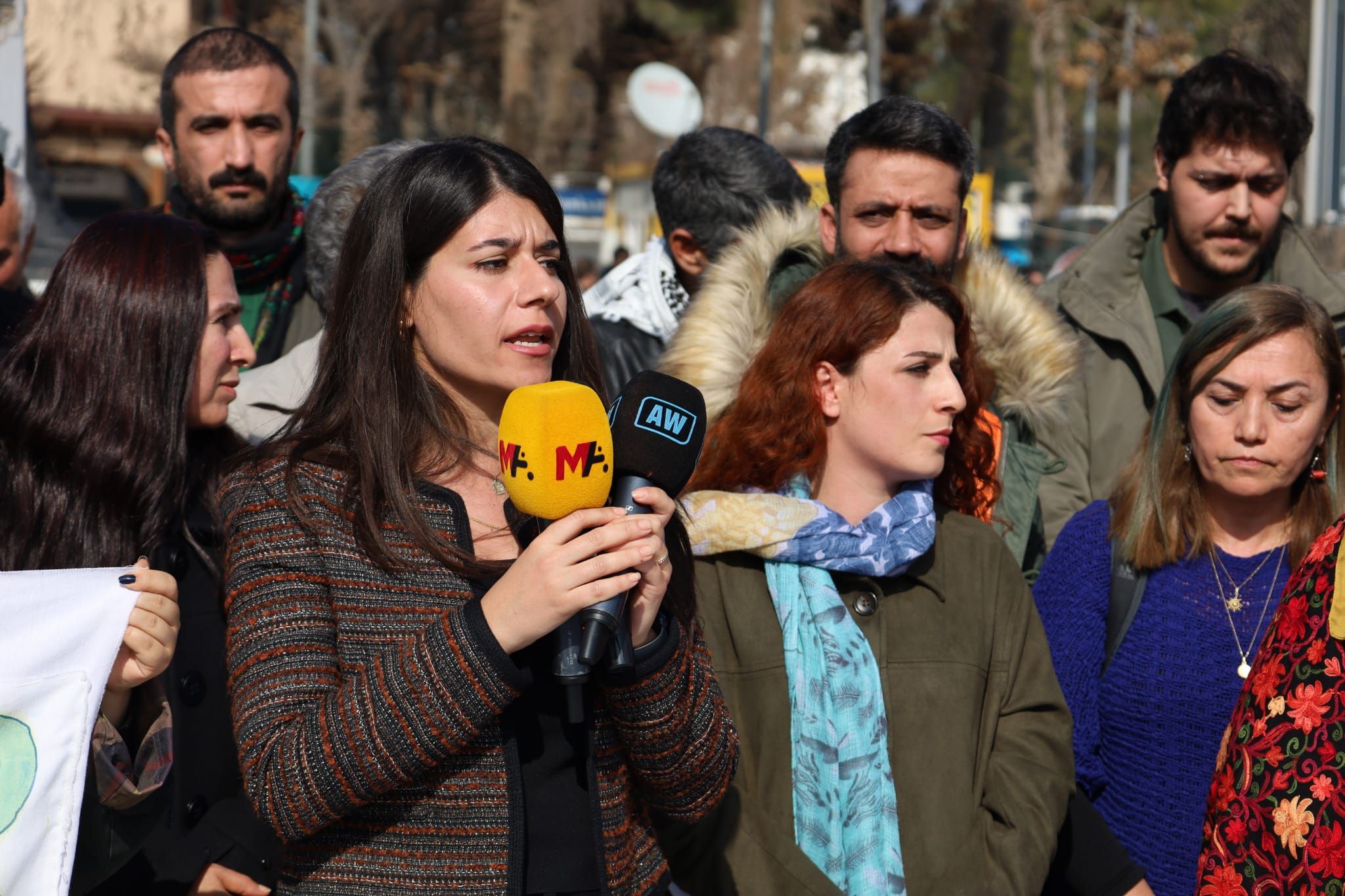 Însiyatîfa Ji bo Zarokan Aştî: Deriyê sînor vekin