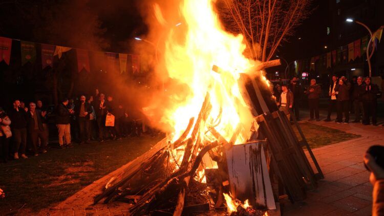 Agirê Newrozê li Peyasê geş bû 