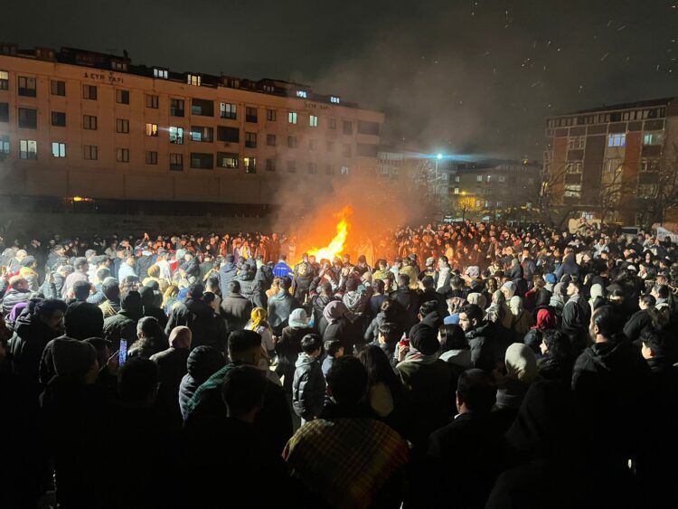 Li Sultanbeyliyê bi girseyî Newroz pîroz kirin