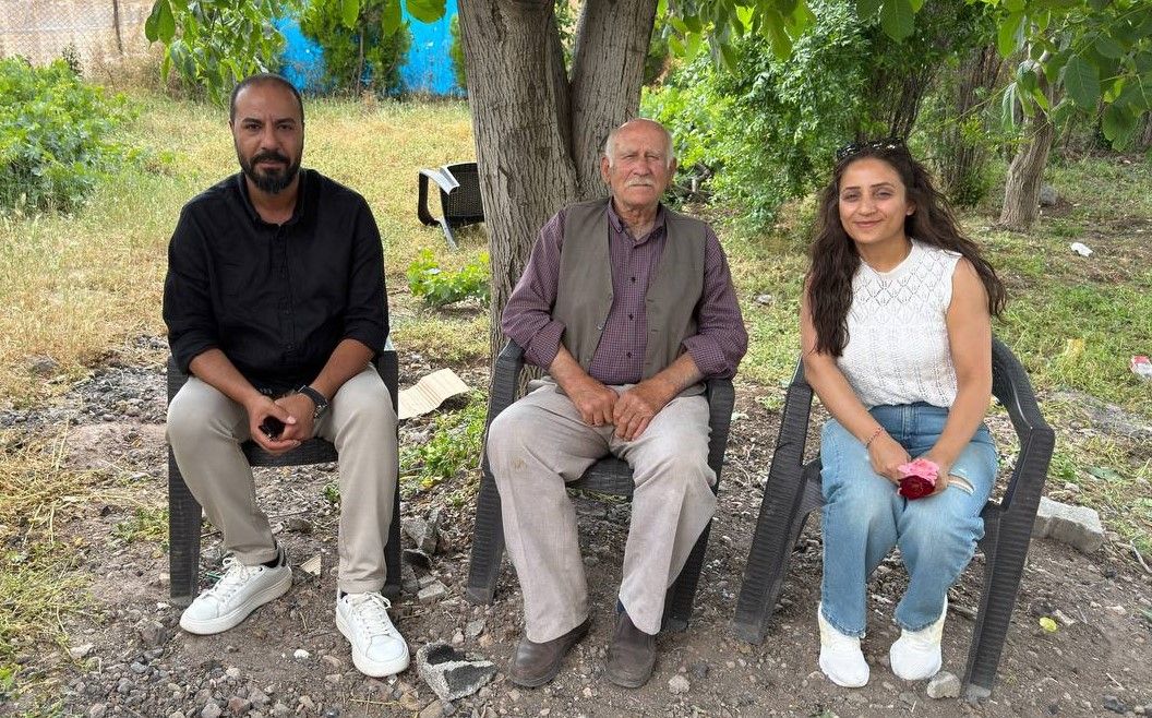 Gund bi gund ji bo arşîva dengbêjiyê digerin