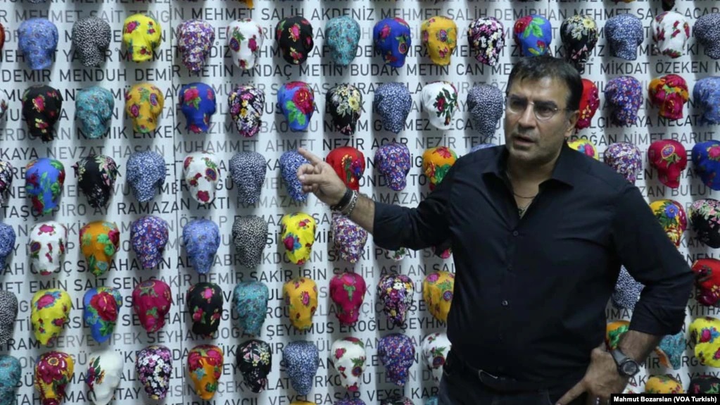 Serdest êşên bindestan estetîze dikin