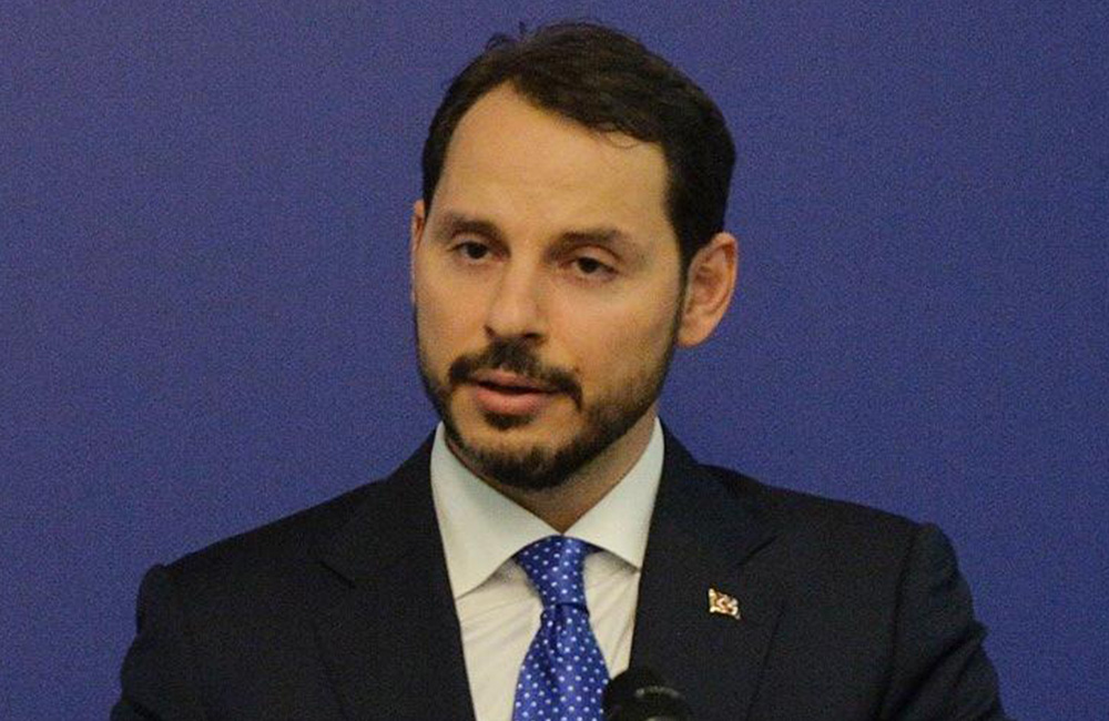 Albayrak ji kîsê çapemeniya alîgir çû
