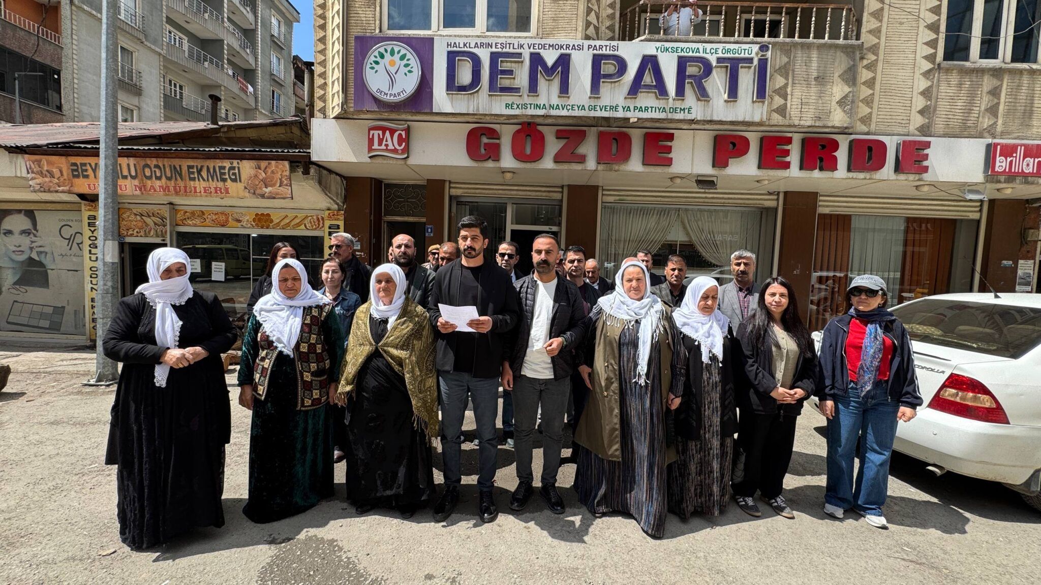 Li Colemêrg, Gever û Şemzînanê birîna cezayê li Akiş hate protestokirin