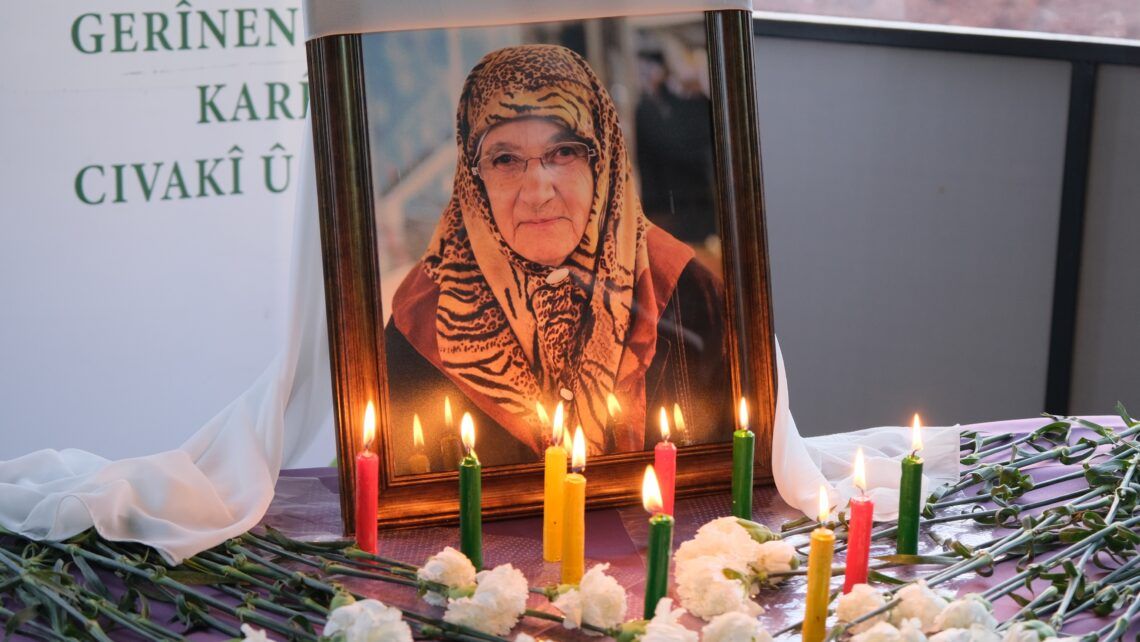 Dayikên Aştiyê ji bo dayika têkoşer Sakîne Arat mewlûd dan 