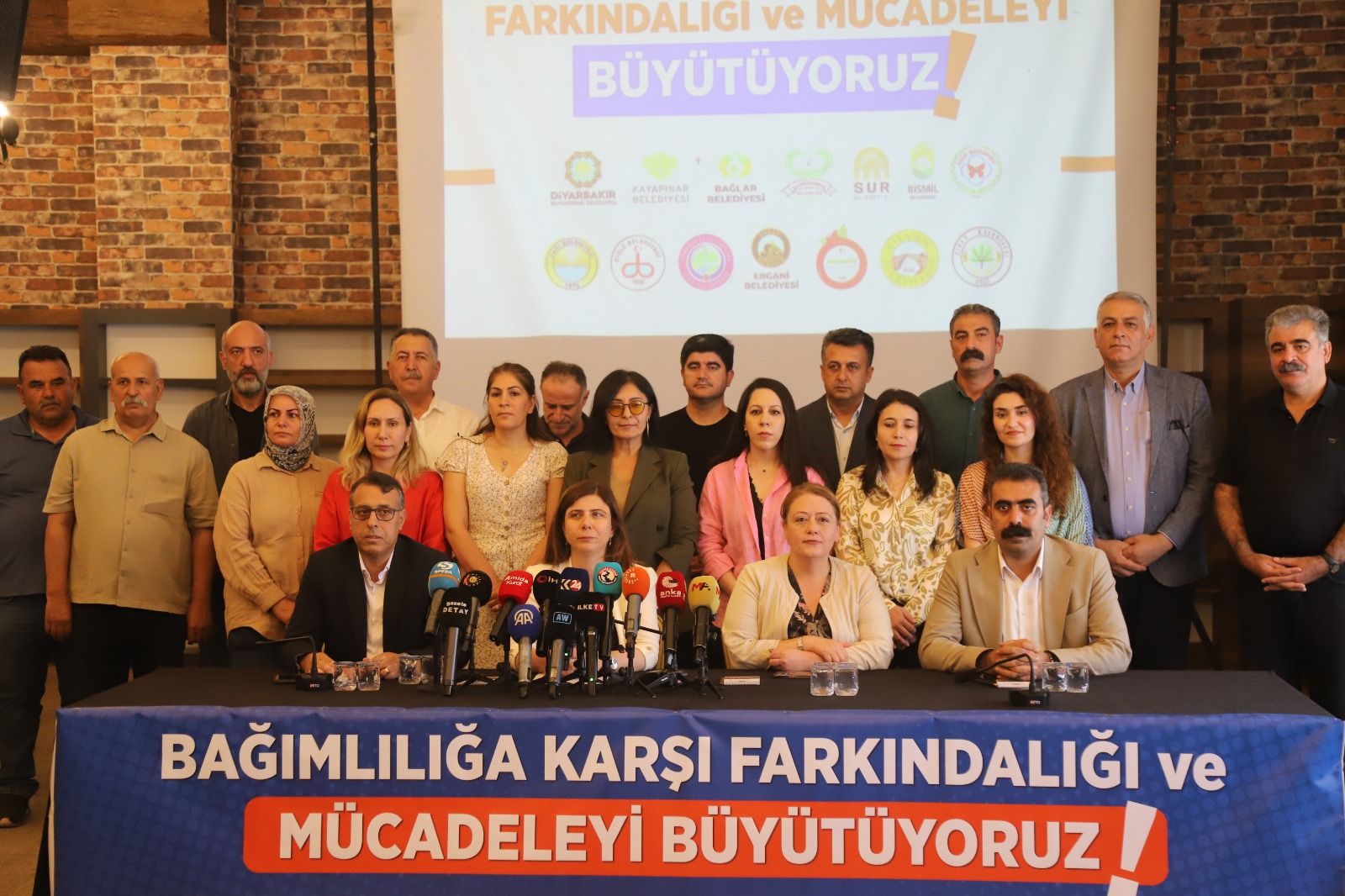 Dê navendên şêwirmendiyê vekin 